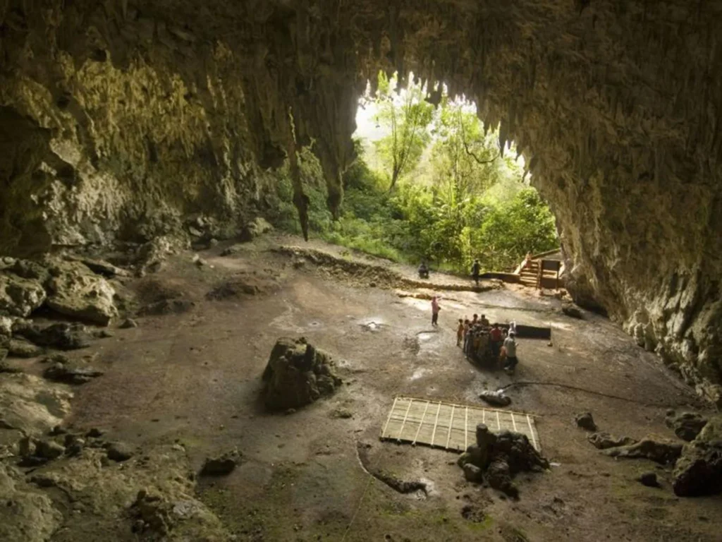 Liang Bua Cave 1 Day Trip  Flores Gallery