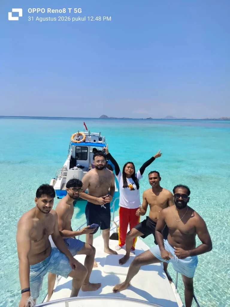 Labuan Bajo Full Day Trip by Fast Boat: Explore Komodo National Park in One Day